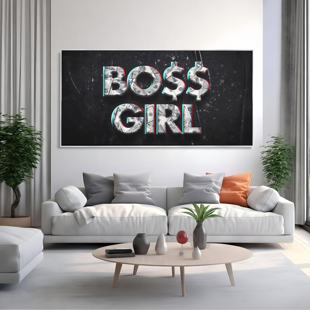 Tablou canvas cu tablou canvas motivant boss girl, in rama de aluminiu argintiu, pe perete intr-un living